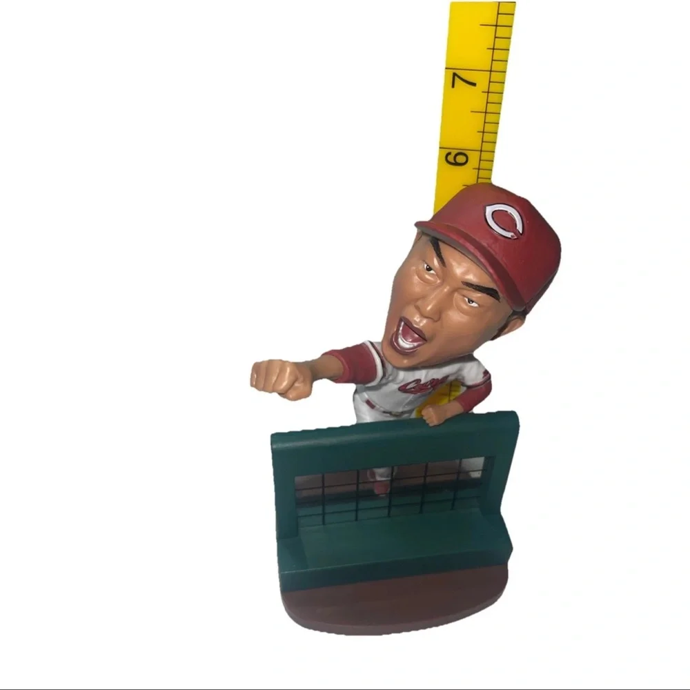 Hiroshima Toyo Carp bobble head LIMITED EDITION Arai Takahiro Japan Baseball